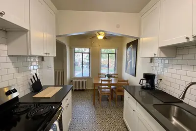 Image de Spacious One Bedroom Apartment at the Space Needle!