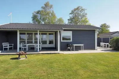 Image de \"Iven\" - 140m from the sea by Interhome