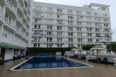 Image de 9 Bedrooms 9 Bathrooms 1Pool Charming studio with terrace overloking the Lucknow