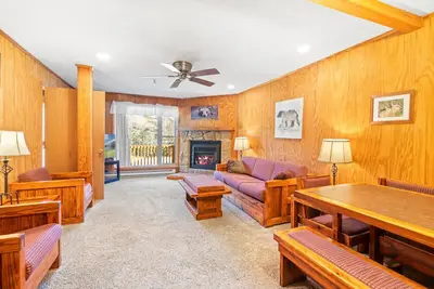 Image de 3br 2ba Quiet and serene Deck