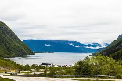 Image de Leisure Meets Luxury at Newark Airport Room!