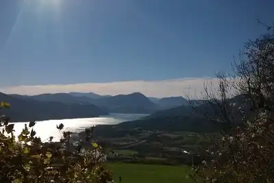 Image de Gîte Le Presbytère avec vue imprenable sur le lac