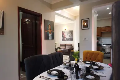 Image de Self-catering accommodation near Mandela National Stadium \n& the Matyrs shrines