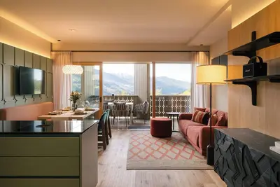 Deluxe Apartment