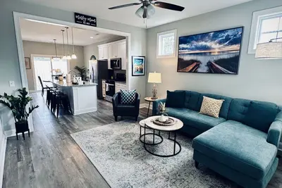 New Home in Downtown Wilmington. . . Minutes to restaurants, Riverwalk and Beaches!