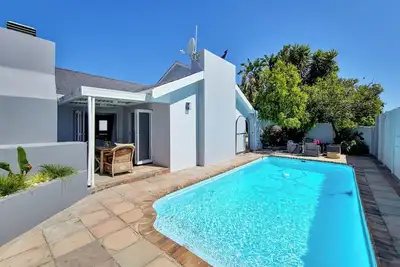 Image de Entire three bedroom home with pool in Strand, Cape Town, South Africa