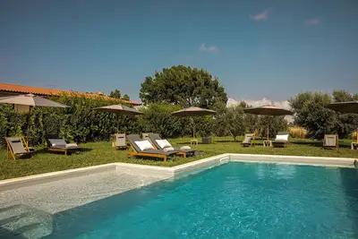 Image de Villa with swimming pool, surrounded by countryside, only 800m from the beach