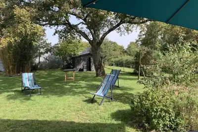 Image de la quiétude au bord de mer dans une maison chaleureuse et lumineuse