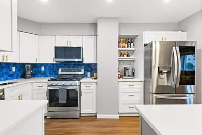 Image de Sunset Bayonne- Blue Lux Gem 9 miles to Nyc!