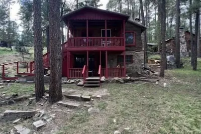 Image de Red Door Cabin in Upper Canyon!