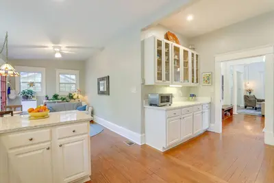 Image de Delightful Decatur Retreat: Walk to Shops & Dining