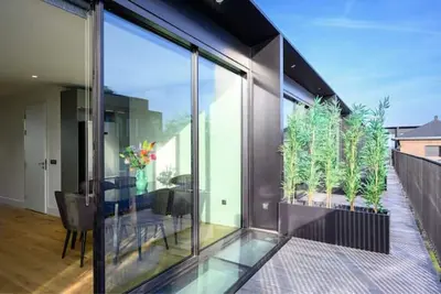 Image de Lavish City Center Gem ~ Spacious Terrace ~ Views!