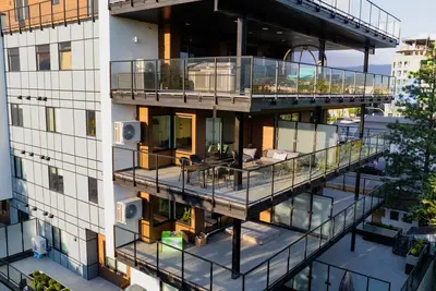 Image de Cozy New Modern Apartment Steps from the Beach!