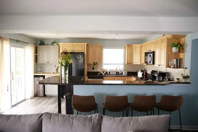 Image de Cozy 3 bedroom 2 bath - few blocks to the beach!