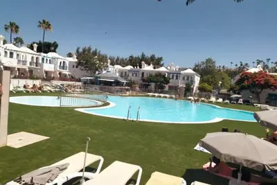 Bungalow con Terraza y Piscina en Maspalomas