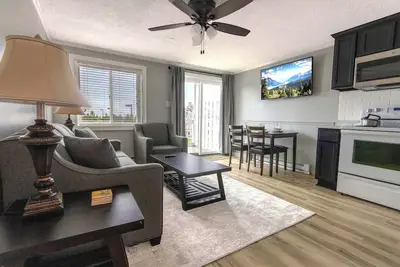 Image de Ml 349: Powder Peak Escape | Cozy Nights & Mountain Bliss