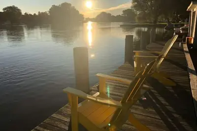 Image de Riverfront Oasis - Hot tub- Seasonal heated pool