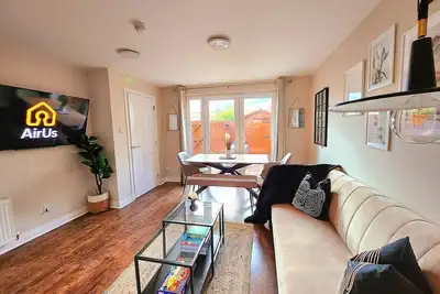 Image de Modern 5 Bedroom Townhouse with Free Parking