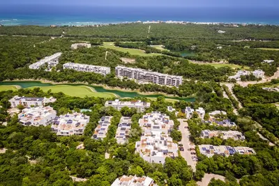 Beautifull Pent house Golf view.