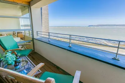 Image de The Quay -  an on the beach that sleeps 9 guests  in 4 bedrooms