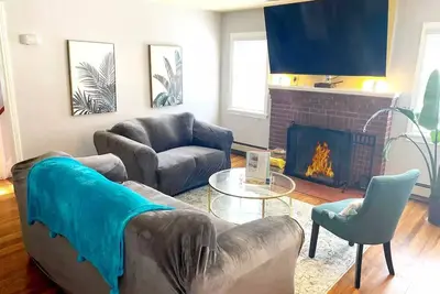 Image de Poughkeepsie 3br home near Vassar & Marist college & Vassar Bros Hospital\n\n