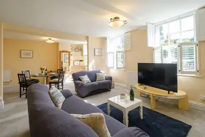 Image de Hill House Apartment - sleeps 2 guests in 1 bedroom