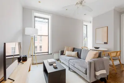 Image de Hip East Village 2br w/ W/D, nr Groceries & Shops, by Blueground