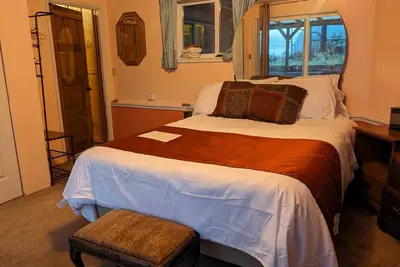 Image de Bed and a twin bed, bedroom individual, entrance and exit to private beach