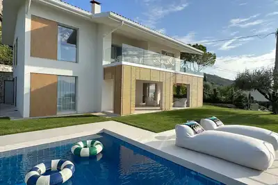 Image de 4 Bedroom Villa in Torri del Benaco
