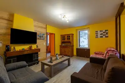 Image de Appartement 'Le Bouquetin' dans maison avec vue sur montagne, terrasse privée et balcon