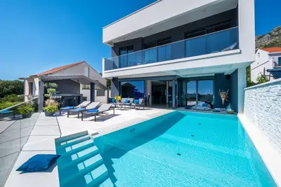Image de Villa Mative Exclusive with Four-Bedrooms, Heated Pool