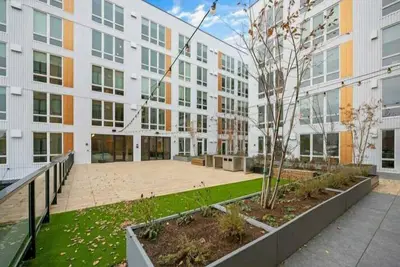 Image de Free Secured Parking! Walk 2 ConvCenter, Riverfront-Ev Charger