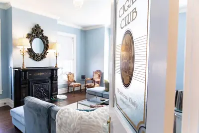 Image de Cozy Private Historic House | 2 King Suites!