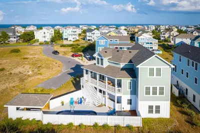 Image de Private Oasis: Wet Bar, Pool, Cabana & Hot Tub