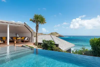 Spacious Villa with True Architectural Gem