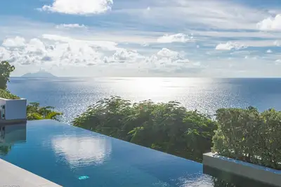 Outstanding Villa with Sophisticated Design