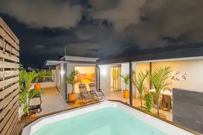 Image de Penthouse art gallery with great view!