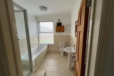 Image de Kettering Guesthouse - 4 Bedroom House in the heart of Kettering City Centre