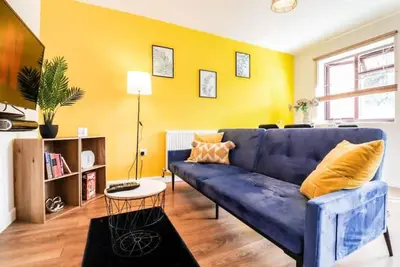 Image de Large 1-bedroom Apartment close to Heathrow Airport