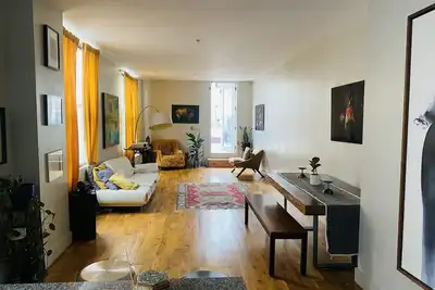 Spacious one-bedroom loft urban retreat!