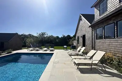 Image de Newly Built Luxurious Katama Home with Heated Pool - Minutes from South Beach!