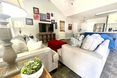 Image de The Roost, 3br Cozy Retreat by Velvet Ditch Villas