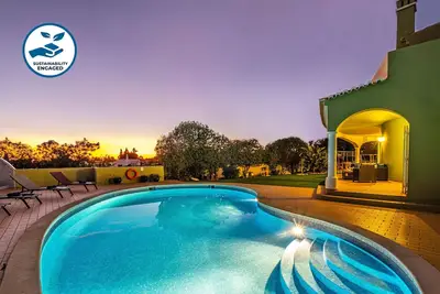 Image de Peaceful retreat w/ heatable pool & garden