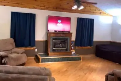 Image de Private Home - Completely Remodeled - Sleeps 8+