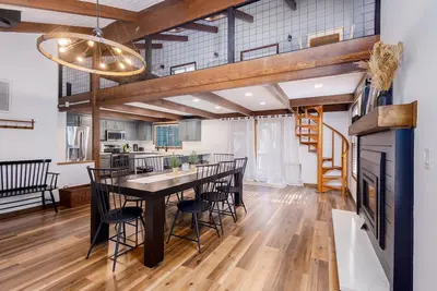 Image de New! Family Cabin Retreat in Munds Park w/ Cozy Back Patio & Loft