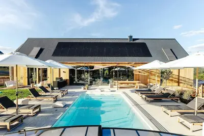 Image de Premium Vacation Home - Das Farmhaus - Pool, Sauna, HotTub, Cinema, Garden