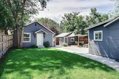 Image de Historic Colorado Cottage // blocks from Denver’s best breakfast & coffee shops!