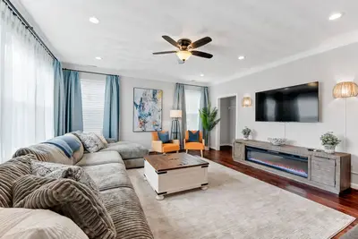 Image de New luxurious rental! Sleeps up to 10!