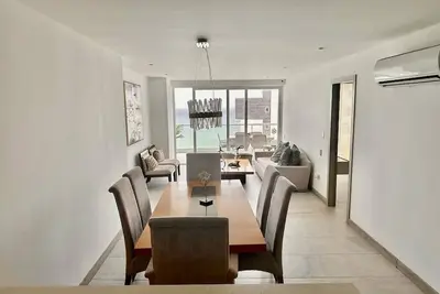 Amazing Ocean View Apartment