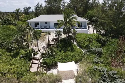 Image de Introducing a private paradise in the tropical wonderland Double Bay Bahamas.